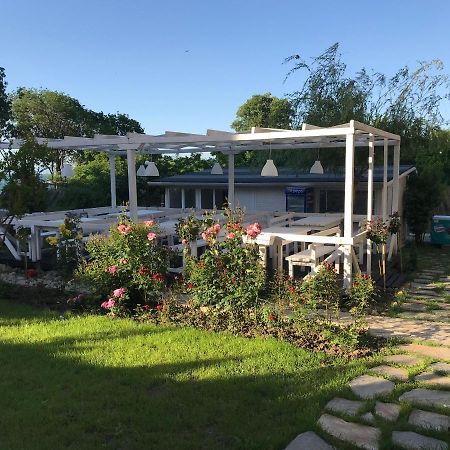 Family Hotel Akra Tschernomorez Exterior foto