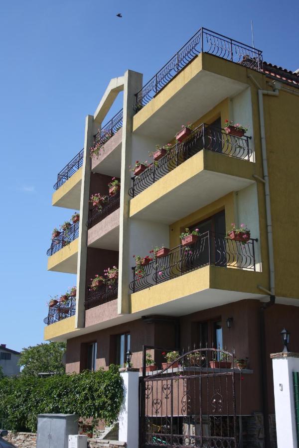 Family Hotel Akra Tschernomorez Exterior foto